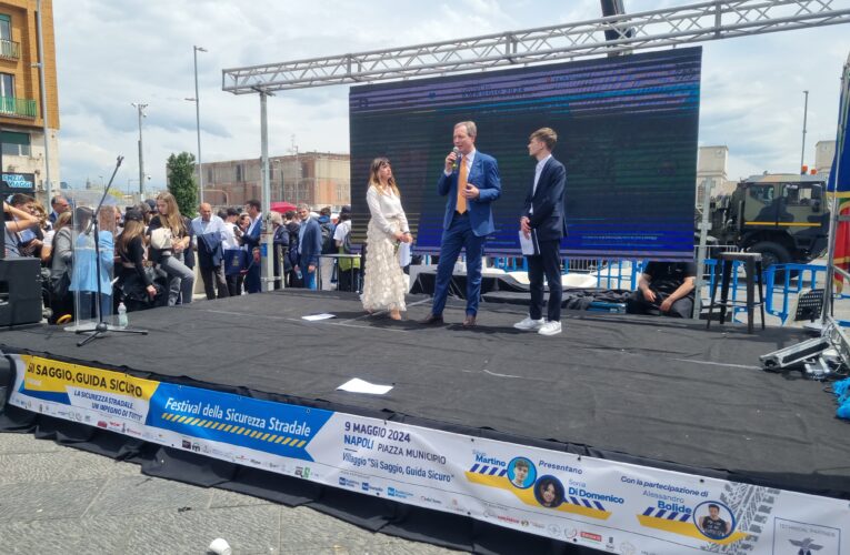 “Sii saggio, guida sicuro”: in Piazza Municipio l’evento finale dell’edizione 2024. Annunziata: Le nostre competenze da sempre al servizio della sicurezza stradale